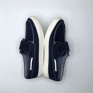 connaught place shoes shop